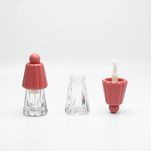 2024 nuevos envases de cosméticos Mini botella lindos tubos de brillo de labios forma de pudín logotipo personalizado - Product Image 2