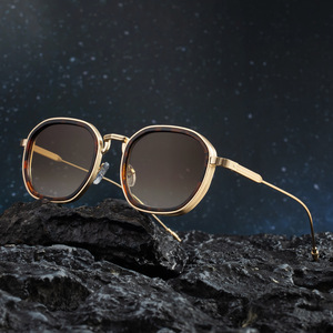 Lunettes de soleil pour homme Hj-7334, monture carrée en métal, style rétro punk noir, protection UV400, classe 2, pare-soleil - Product Image 2