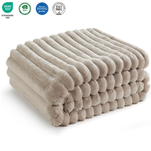 Couverture en flanelle chaude et sherpa très populaire pour chambre à coucher, couverture lestée décorative bleue en flanelle chaude pour l'hiver - Product Image 1