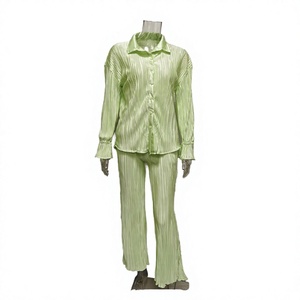 Conjunto de camisa y pantalones de manga larga de satén a rayas para mujer, cuello vuelto, longitud completa, informal, primavera-verano, 2 piezas, corte regular - Product Image 3
