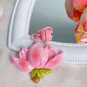 Llaveros con Colgantes de Flores de Durazno para Decorar Mochilas Escolares y Accesorios de Bricolaje - Product Image 3
