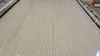 Vente en gros flexible 3D cannelé bois/PVC/placage mdf panneau mural ondulé sculpté décoratif bois mdf panneaux décoration