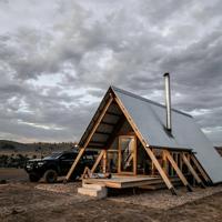 Maison triangulaire en bois massif, assemblage mobile, petit logement de villégiature, villa individuelle, design de jardin paysager, loisirs, marque WBX, une chambre