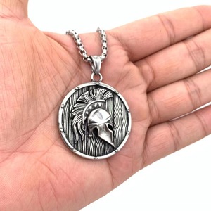 Yunnique – collier avec pendentif guerrier Spartan en acier inoxydable, design de bouclier rond unisexe, style rétro Punk, 216090 - Product Image 3