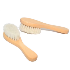 Cepillo de ducha de madera para <span class=keywords><strong>recién</strong></span> <span class=keywords><strong>nacidos</strong></span>, peine de pelo de cabra natural suave para niños respetuoso con el medio ambiente para bebé - Product Image 4