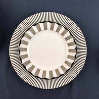 Service d'assiettes de luxe modernes à rayures en porcelaine fine avec motif personnalisé pour mariages et hôtels