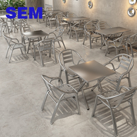 Ensemble table et chaises pliantes portables en acier inoxydable SEM Wholesale, style industriel, pour hôtel, café, restaurant extérieur.