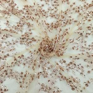 Tessuto in Tulle Ricamato con Paillettes e Motivi Floreali HAPPEAK, Molto Richiesto per Abiti da Sposa - Product Image 5