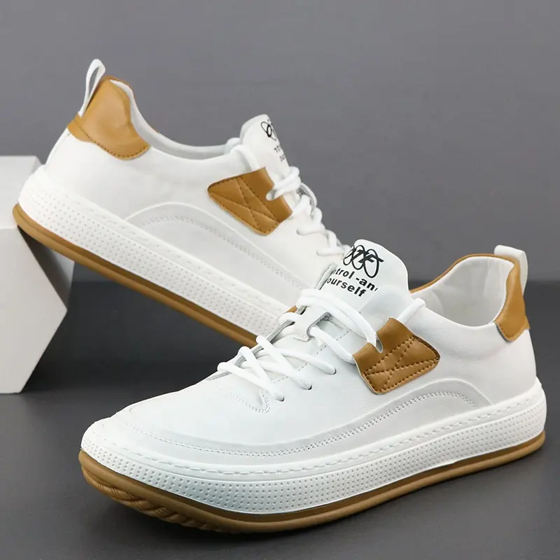 Zapatos de cuero genuino para hombre, calzado informal de piel de vaca, blanco, pequeño, a la moda, novedad de 2022