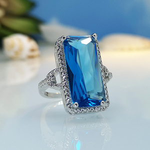 Anello tono blu per donna, design unico, accessorio da dito per uso quotidiano - Product Image 3