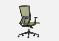 Chaise de bureau ergonomique en maille avec base cantilever et coussin bleu pour réunions, réceptions et sièges visiteurs