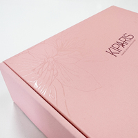 Boîte d'emballage en carton ondulé de luxe avec logo personnalisé, gaufrage à sec, vernis UV sélectif et pelliculage mat, pour envoi postal et expédition