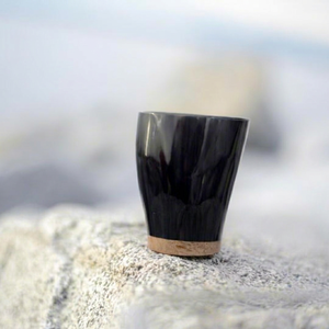 MN EXPORTS Verre à cocktail minimaliste en corne de vache noire, design moderne et luxueux, fait main, durable, écologique, compatible lave-vaisselle - Product Image 1