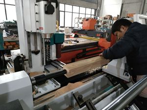 <span class=keywords><strong>Torno</strong></span> de <span class=keywords><strong>madera</strong></span> curvada de 4 ejes, fabricación de <span class=keywords><strong>madera</strong></span> CNC <span class=keywords><strong>para</strong></span> la venta - Product Image 5
