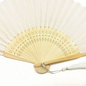 Abanico de Mano Plegable de Bambú Pintado con Arte Folclórico Personalizado para Novia - Product Image 5