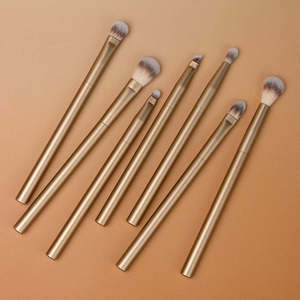 Ensemble de 13 pinceaux de maquillage de luxe, poils synthétiques vegan, écologiques, longue durée, pour fond de teint, fard à paupières, pinceaux cosmétiques - Product Image 6