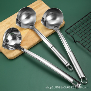 ช้อนแยกน้ำมันสแตนเลส 304 สำหรับใช้ในครัวสำหรับการกำจัดซุปหม้อไฟ - Product Image 3
