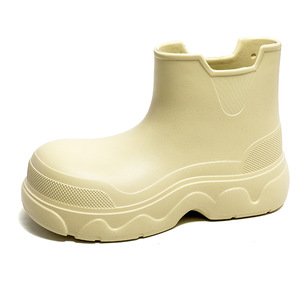 Bottes de pluie pour femmes, basses, couleur unie, talon moyen 3-5 cm, antidérapantes, chaussures de travail, printemps-été 2024, tendance, moulées en une seule pièce - Product Image 5