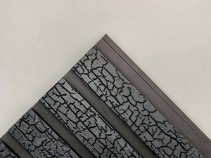 Panneau mural moderne PE anti-eau WPC pour murs extérieurs de salle de sport Grille de co-extrusion bon marché Conception étanche de <span class=keywords><strong>façade</strong></span> - Product Image 4