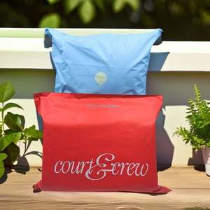 Sacs d'expédition en polymailers mats noirs, emballages personnalisés, biodégradables, adhésif puissant, logo personnalisé, sac d'expédition pour vêtements - Product Image 1