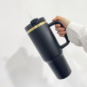 Vaso Térmico de Acero Inoxidable de Doble Pared con Asa y Popote, Chapado en Oro, de 40oz, para Exteriores, con Diseño de Logotipo Personalizado H2.0, para Grabado - Product Image 2