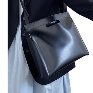 Bolso Tote de Mano Abierto con Forro de Poliéster PU para Mujer, Bolso Grande Bordado con Patrón Sólido, Impermeable, para Todas las Temporadas - Product Image 5