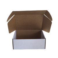 Vente en gros d'enveloppes LOGO personnalisées Boîte cadeau en papier pliable Boîtes postales d'emballage ondulé d'expédition en carton blanc