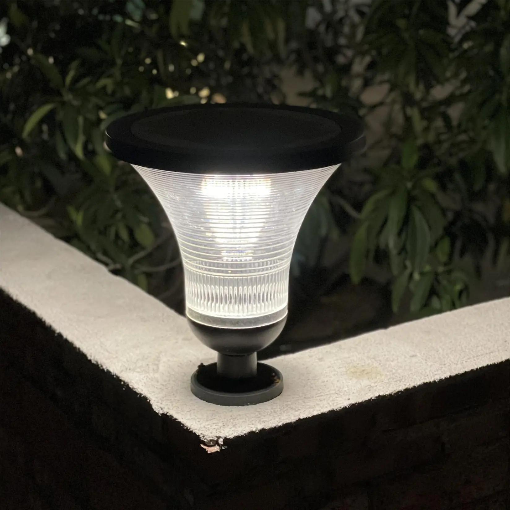 Lampu led Solar dekorasi jalur taman luar ruangan, lampu gerbang pilar lampu led dinding berongga tahan air pagar luar ruangan