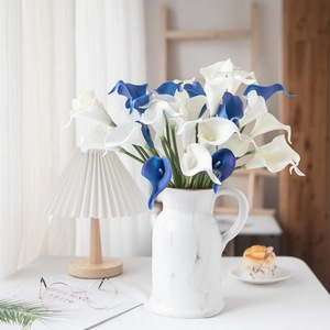 Fleurs artificielles de lys blancs en PU de haute qualité, toucher réaliste, pour <span class=keywords><strong>centre</strong></span> de table, mariage, fête, décoration de la maison - Product Image 3