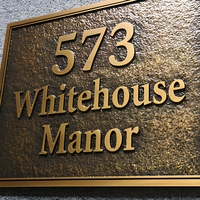 Plaque de numéro de maison de luxe personnalisée en laiton massif de 8 mm - Enseigne métallique 3D gravée vintage pour manoir et architecture résidentielle d'élite