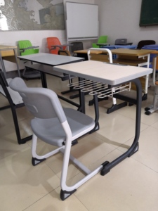 Ensembles de bureaux d'école en <span class=keywords><strong>bois</strong></span> pour salles de classe, comprenant un bureau et une chaise d'occasion pour étudiants - Product Image 5