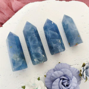 Torre de Cristal de Calcita Azul Natural en Oferta, Piedras de Cristal Talladas, Torre de Calcita Azul para Colección de Halloween - Product Image 1