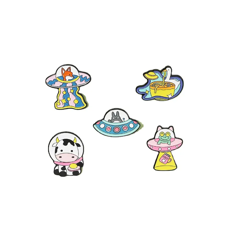 Alien Animal Badge Cartoon Lovely Spacecraft Frog Shape Dropping Oil Breast Pin Buckle Gift for Kids Friends