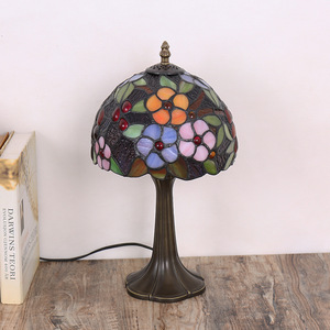 Lámparas de Mesa de Vidrio de Colores con Temática Rústica y Campestre para Decoración de Dormitorio y Bar, Lámparas de Mesa de Noche Creativas y Artísticas - Product Image 5