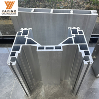 Poutre de portique robuste en profilé aluminium, section large, découpe sur mesure, extrusion pour machines CNC et systèmes de levage modulaires