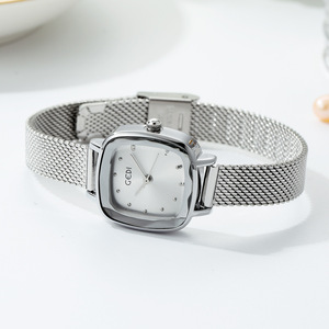 Montre à quartz pour femme, style INS, cadran carré, petite taille, mode rétro, tendance, simple et élégante, pour influenceuses. - Product Image 3