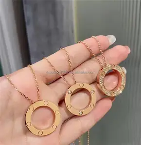 High Quality Luxury Fashion Jewelry Crystal Inlaid 18k Gold Plated Toroidal Shape Engraved Bar Blank Disc Coin Pendant Necklace