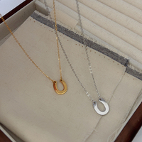 Collier ras du cou minimaliste pour femme en acier inoxydable plaqué or 18 carats, pendentif fer à cheval géométrique en U, luxe léger