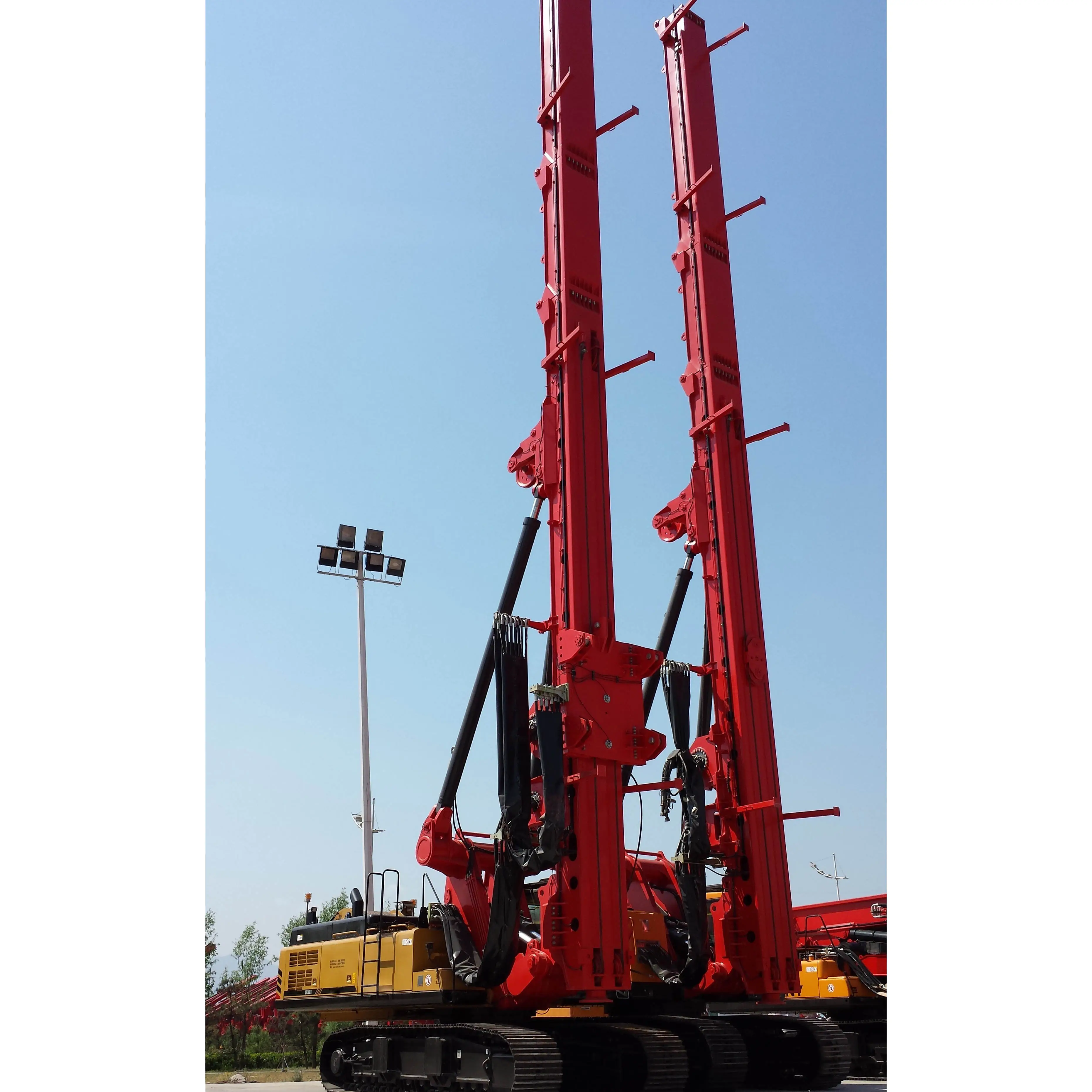 China Factory New Large Rotary Drilling Rig SR285 330KN popolare in Asia
