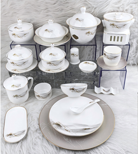Service de vaisselle en porcelaine fine, motif Cimes de Montagne Nuage, bordure dorée à la main, vaisselle de luxe pour hôtels, mariages, banquets et restaurants - Product Image 1