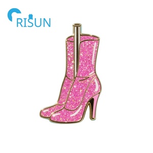 Fabricación Hot Girls Sexy Dancing Pin Custom Pole Dance Dancer Esmalte Joyería Pin de solapa Broche Personalizar Pole Dancing Pin Badge - Product Image 5