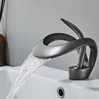 Robinet de salle de bain moderne à cascade, à trou unique, à poignée unique, mélangeur chaud et froid, robinets de lavabo de toilette