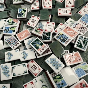 Mahjong Americano de Lujo Personalizado al por Mayor, Juego de Póker de Acrílico de 3 Capas, 164 Fichas Pintadas a Mano para Entretenimiento - Product Image 1