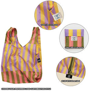 กระเป๋าช้อปปิ้งแบบพับได้ กันน้ำ เป็นมิตรกับสิ่งแวดล้อม คุณภาพพรีเมียม ลายทาง ผลิตจากไนลอนรีไซเคิล ใช้ซ้ำได้  สามารถปรับแต่งได้ - Product Image 2