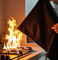 Couverture anti-feu compacte ignifuge et résistante au feu