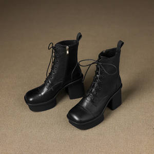 Bottes tendance imperméables en cuir véritable pour femmes, best-seller, avec fermeture éclair arrière, design rétro, talons hauts épais, construction durable - Product Image 2