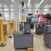Machine à riveter auto-serrante de type banc pour tôles, à double commande manuelle sécurisée, sans déformation