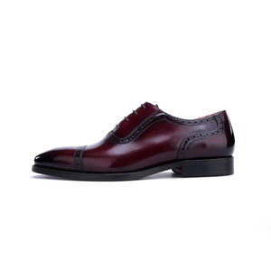 Nouvelles chaussures Oxford en cuir pour hommes, style britannique décontracté et luxueux, fabriquées à la main, respirantes, antidérapantes, à lacets, pour le bureau professionnel - Product Image 4