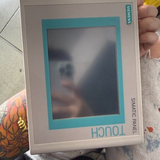 6AV6642-0AA11-1AX1 TP177B Touch Screen PLC