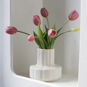 Ceramic tulip Flower Vase Nordic Art flower Planter Pot Container Home Living Room Bedroom Desktop Decor Items
